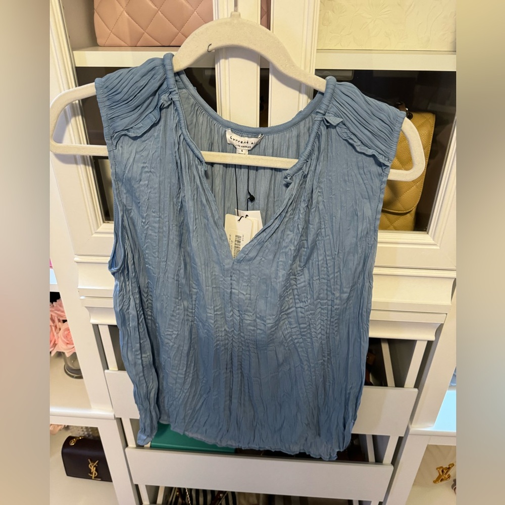 Top sleeveless